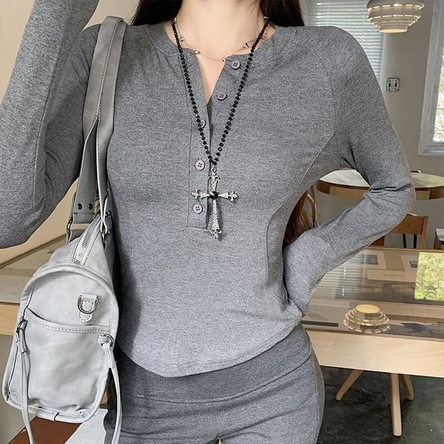 Half-Button Crew Neck Slim Fit Long Sleeve Tee