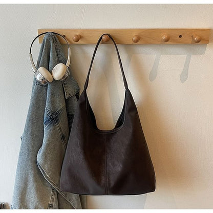 Set: Faux Leather Shoulder Bag + Pouch