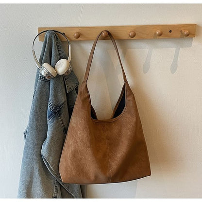 Set: Faux Leather Shoulder Bag + Pouch