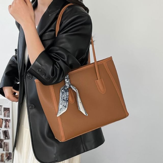 Set: Plain Faux Leather Tote Bag + Scarf