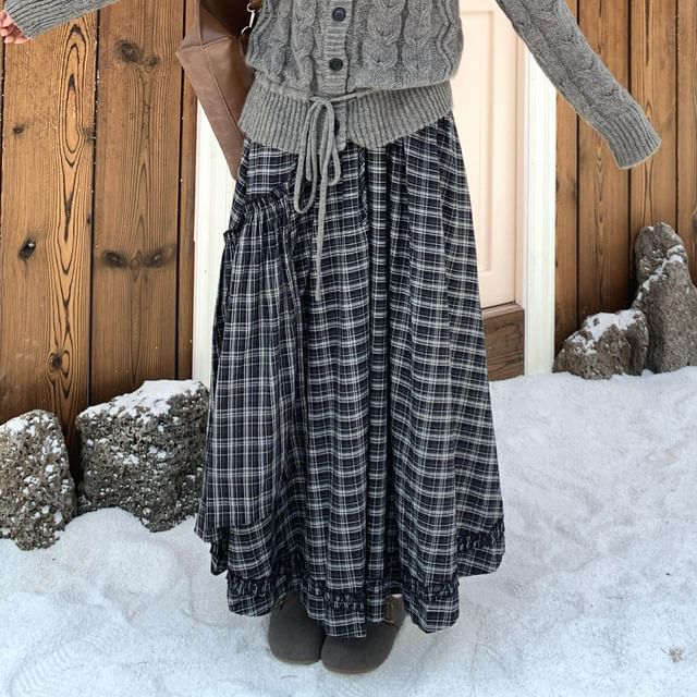 Button-Up Cable Knit Cardigan / High Waist Plaid Ruffled Midi A-Line Skirt