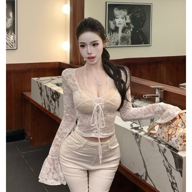 V Neck Lace Crop Long Sleeve Top
