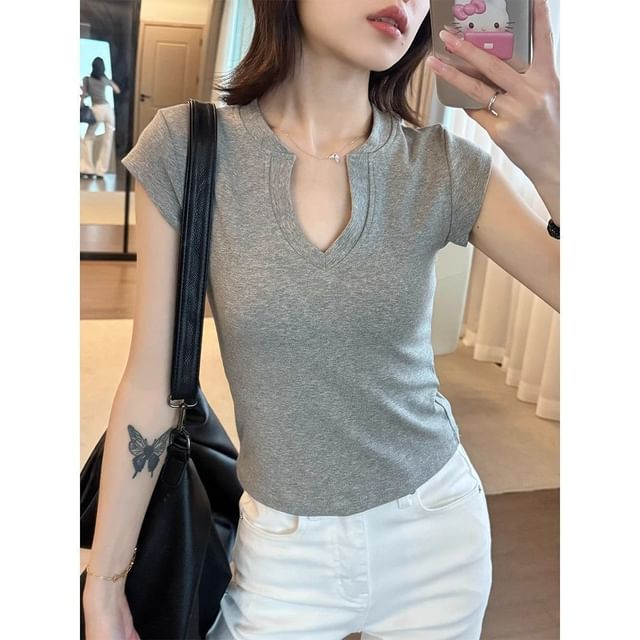 V-Neck Cropped Tee - Short Sleeve Slim Fit