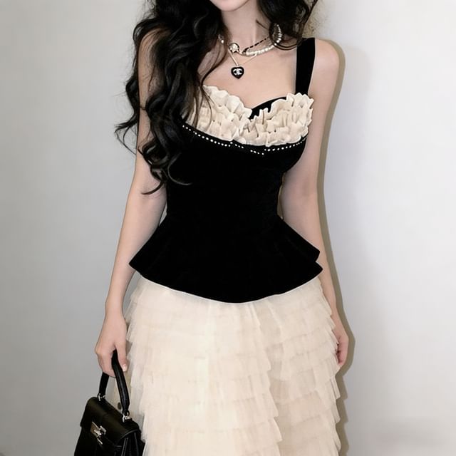 Peplum Crop Tank with Lace Insert - Flirty Style