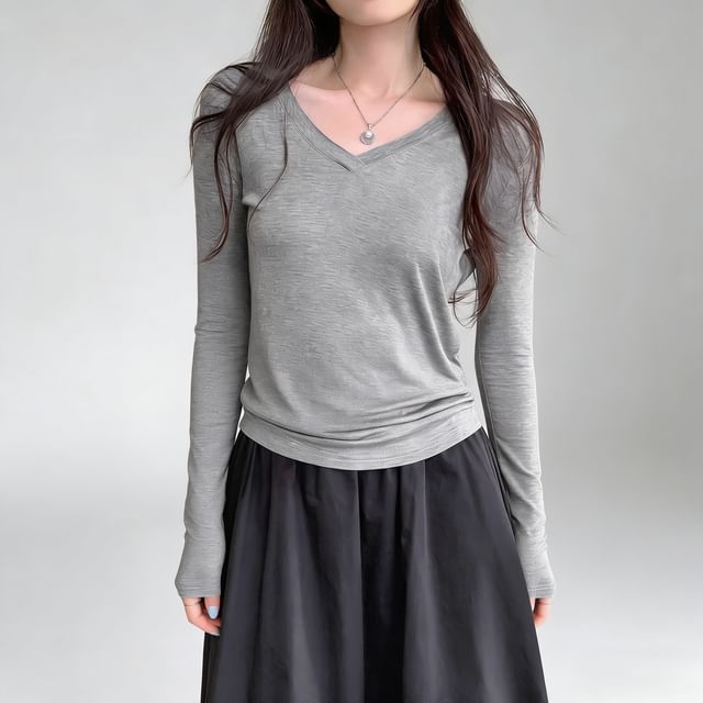 V-Neck Long-Sleeve Tee - Solid Basic