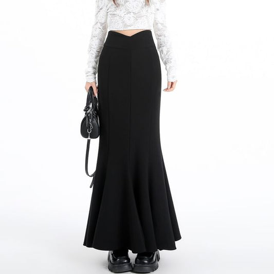 Black Mermaid Maxi Skirt - Elegant High-Waisted Silhouette