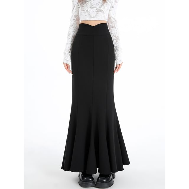 Black Mermaid Maxi Skirt - Elegant High-Waisted Silhouette