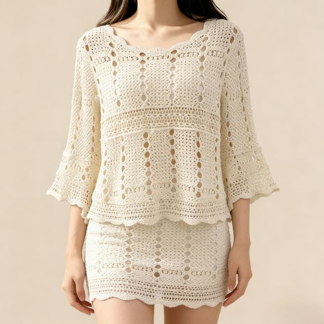 Scallop Trim Flared-Sleeve Knit Top