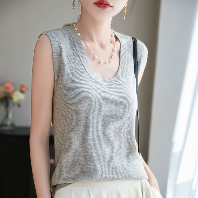 Scoop Neck Sleeveless Knit Top