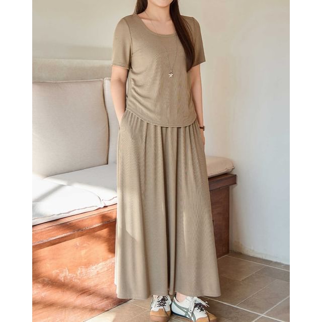 Scoop Neck Tee & High Waist Maxi Skirt Set