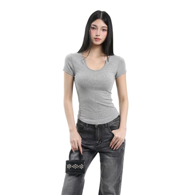 Notch-Neck Short-Sleeve Slim Crop Shirt