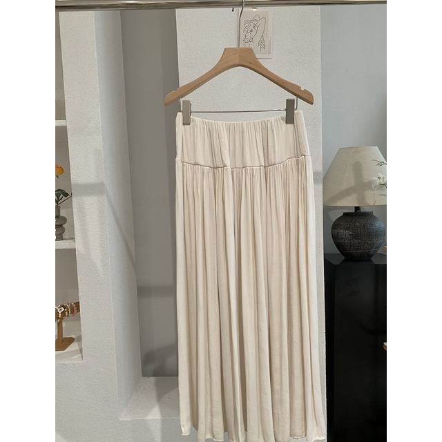 Pleated Flowy Maxi Skirt