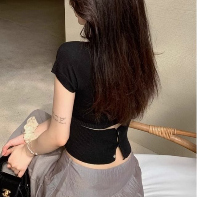 Button Back Short Sleeve Crop Knit Top