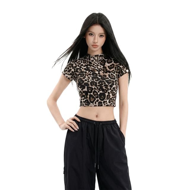 Mock Neck Leopard Print Crop T-Shirt Short Sleeve