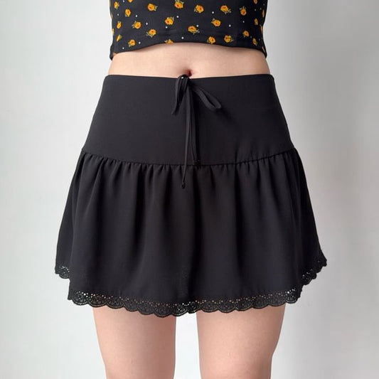 Mid Rise Plain Lace Trim Mini A-Line Skirt