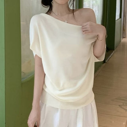 Off-Shoulder Batwing Sleeve Tee