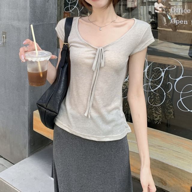 Sheer V-Neck Short-Sleeve Slim T-Shirt