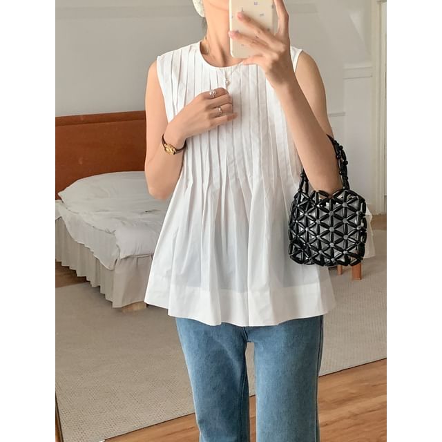 Sleeveless Crewneck Pleated Plain Flowy Blouse