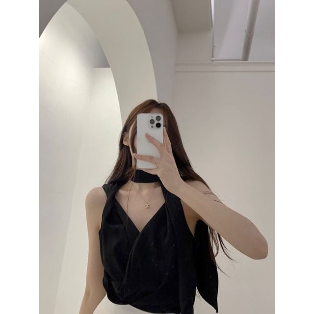 V-Neck Plain Ruched Cropped Tank Top