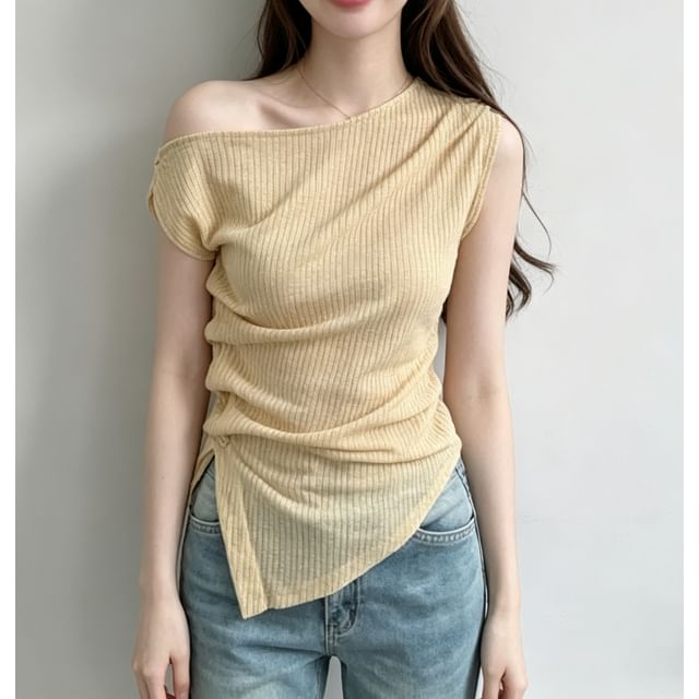 Short Sleeve Cold Shoulder Asymmetric Slim-Fit Top