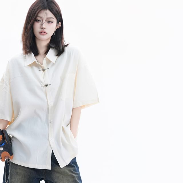Elbow-Sleeve Collared Plain Button Up Shirt