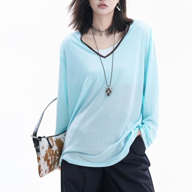 Long-Sleeve V-Neck Contrast Trim T-Shirt