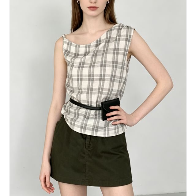 Asymmetrical Neckline Plaid Slim-Fit Tank Top