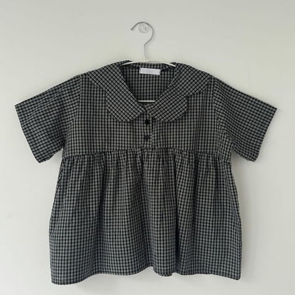 Peter Pan Collar Plaid Blouse with Short Sleeves