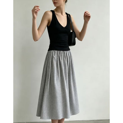 V-Neck Knotted Strap Slim-Fit Tank Top - Solid