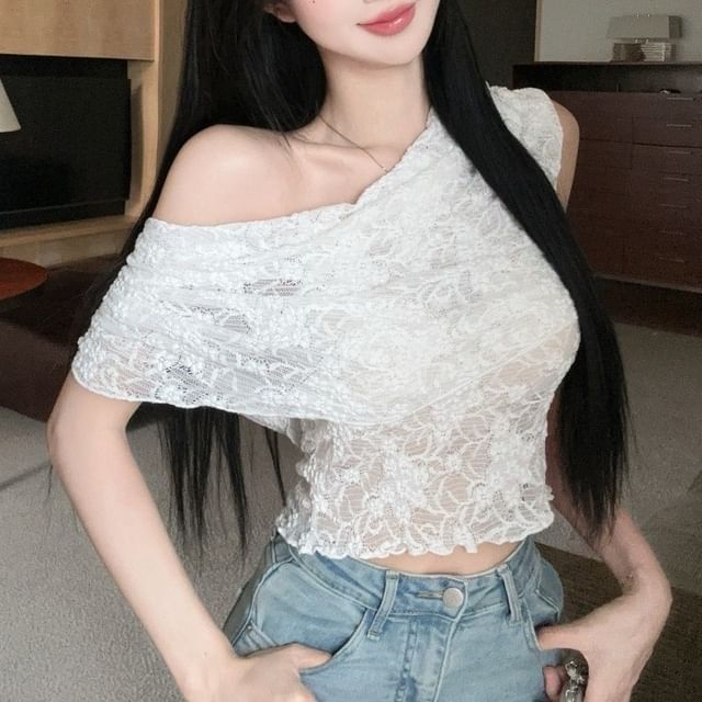 Sleeveless Asymmetrical Lace Crop Top
