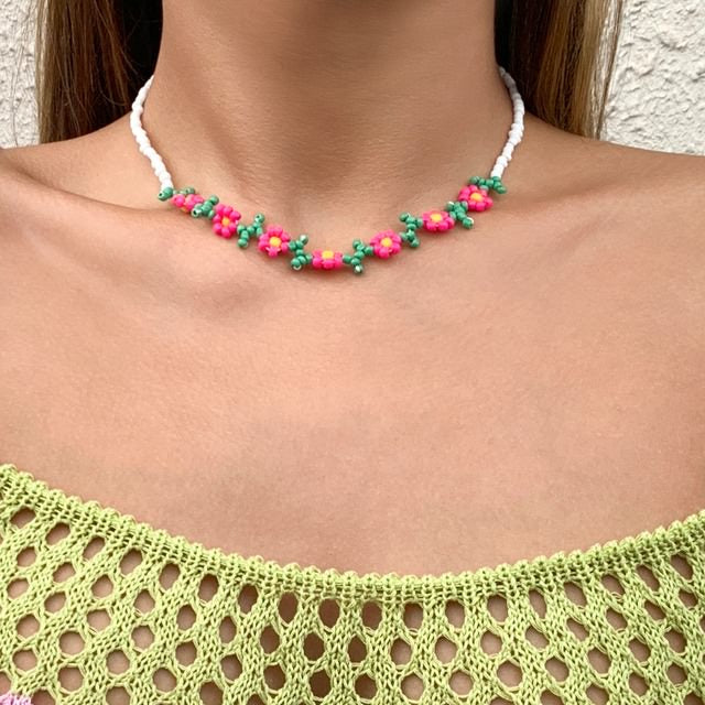 Collier ras du cou en perles et fleurs Y2K