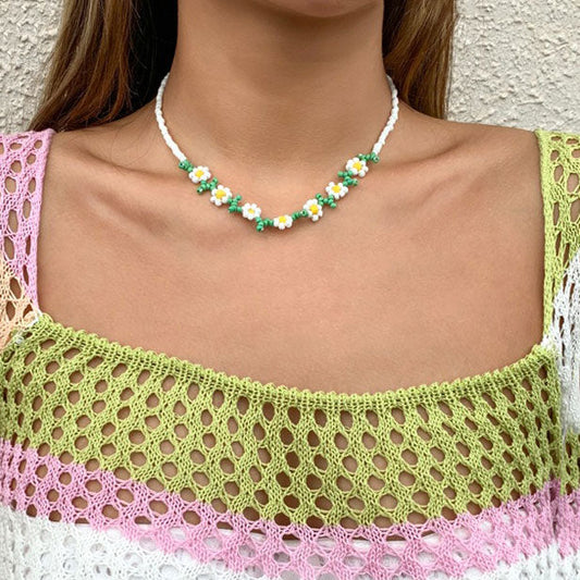 Collier ras du cou en perles et fleurs Y2K