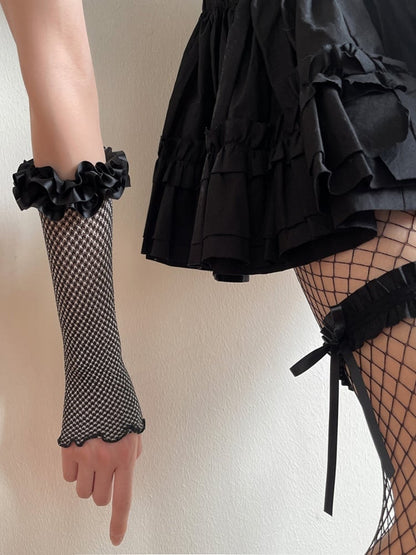 Black and White Ruffled Cuffs Sleeves