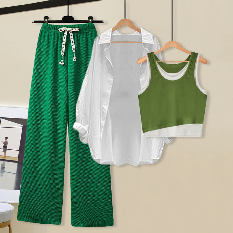 Ensemble chemise chic verte, haut camisole et pantalon