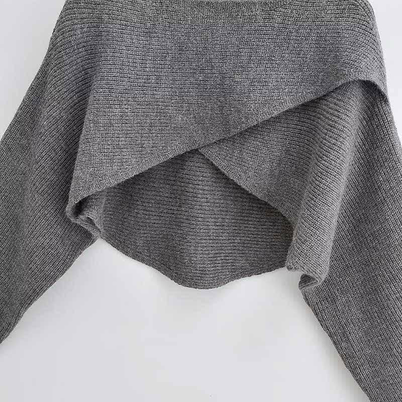 Robe fourreau moulante en tricot gris avec queue de poisson irrégulière