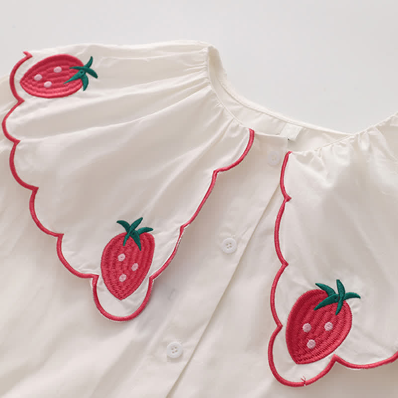 Ensemble chemise et salopette en jean avec col de poupée aux fraises