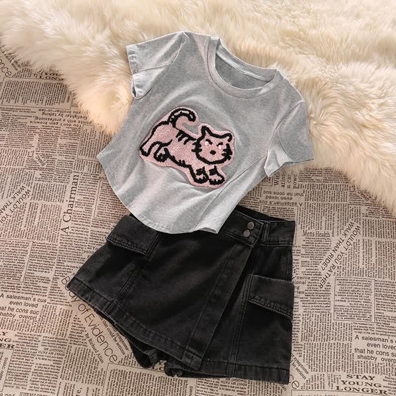 Rosa Crop Top mit Tiger-Stickerei, T-Shirt, Jeansshorts