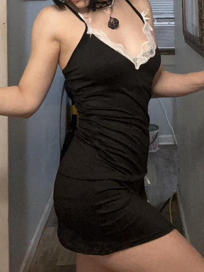 Robe caraco en dentelle noire