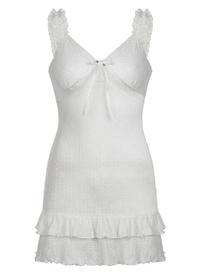 Robe blanche en dentelle fleurie