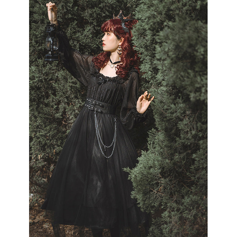 Schwarzes Lolita-Unterkleid mit langen Ärmeln und Kettengürtel