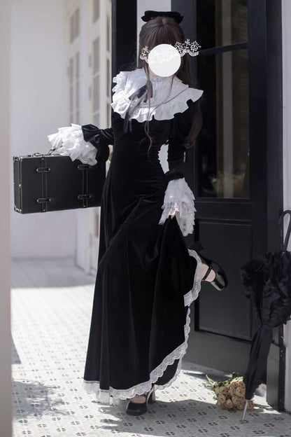 Velvet Gothic Elegant Fishtail Dress with Long Hime Sleeves and Bow - Raven-Feather Poetic Letter