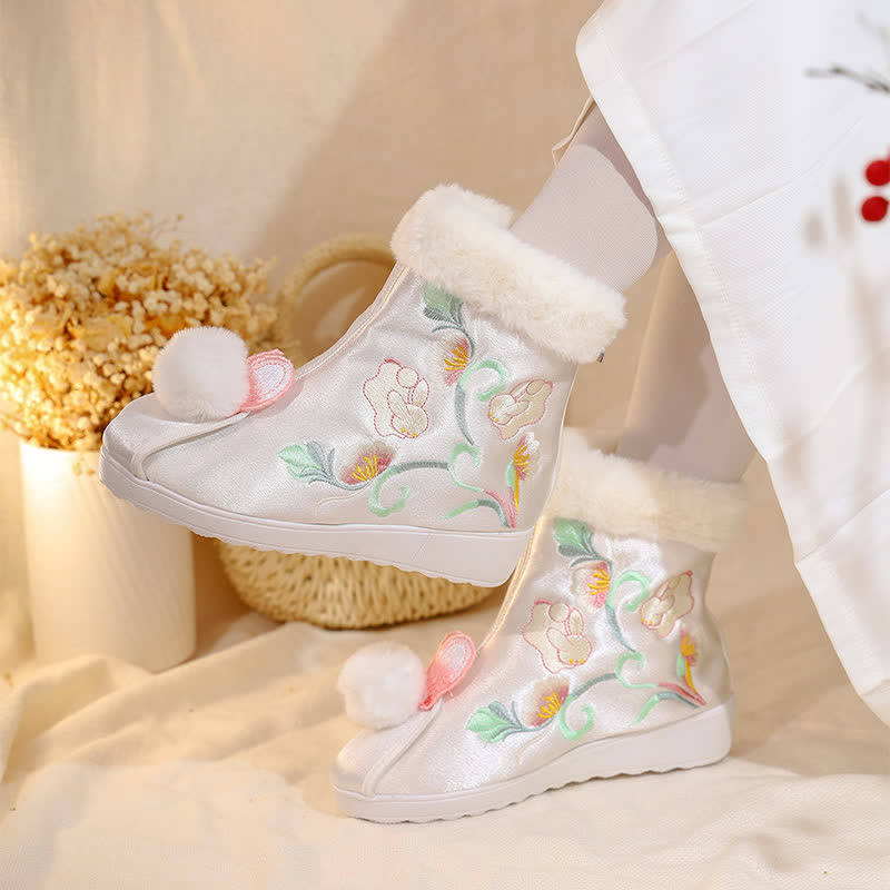 Bottes en peluche avec broderies vintage en forme de lapin 