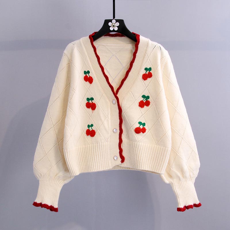 Ensemble jupe à carreaux avec pull brodé de cerises