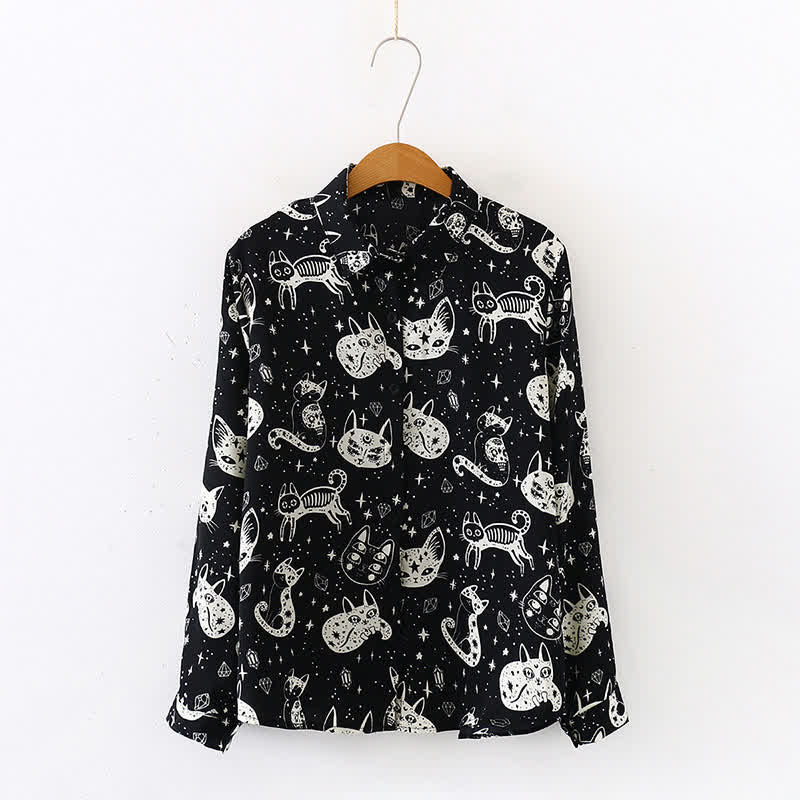 Schwarz-weißes Chiffon-Hemd mit Revers und Kätzchen-Print