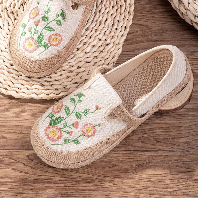 Chaussures plates en toile à broderies florales vintage