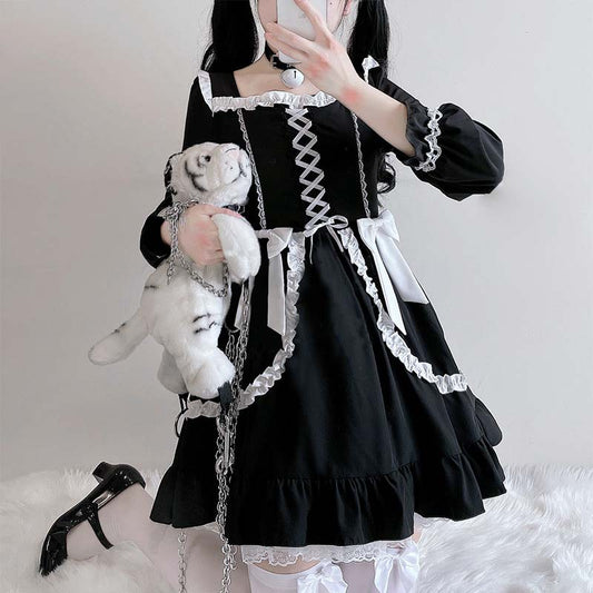 Schwarzes Lolita-Dienstmädchenkleid mit Schleife und Schnürung