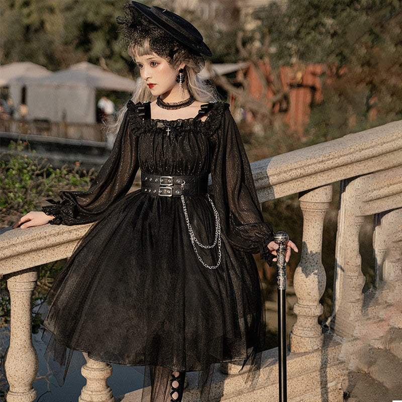 Schwarzes Lolita-Unterkleid mit langen Ärmeln und Kettengürtel