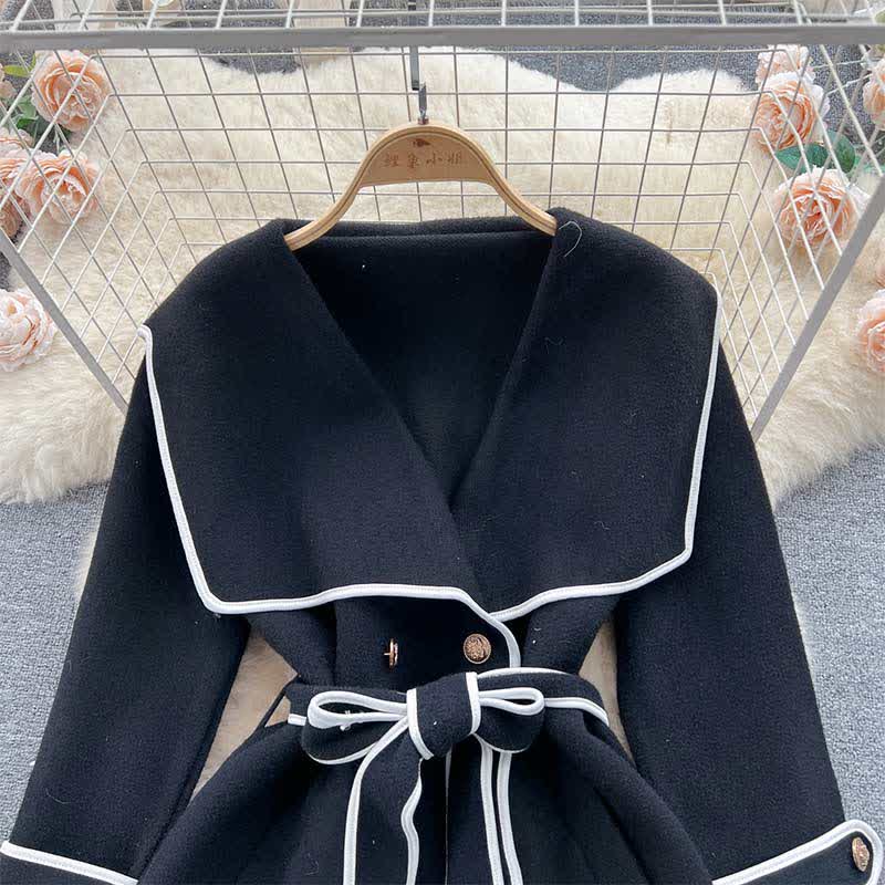 Manteau élégant à col marin avec ceinture