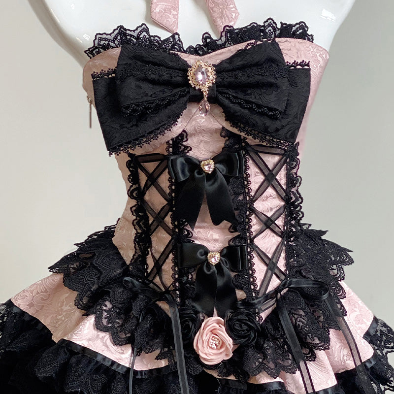 Haut corset en dentelle avec nœud papillon Lolita et short superposé