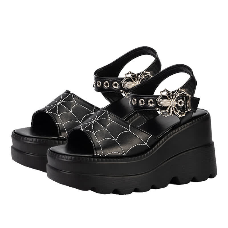 Schwarze Punk-Gothic-Sandalen mit Keilabsatz und Spinnennetz-Schnalle